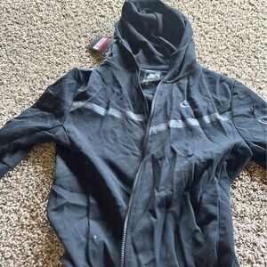 Men’s Nike Tech Zip up hoodie size XL
Brand new with tags